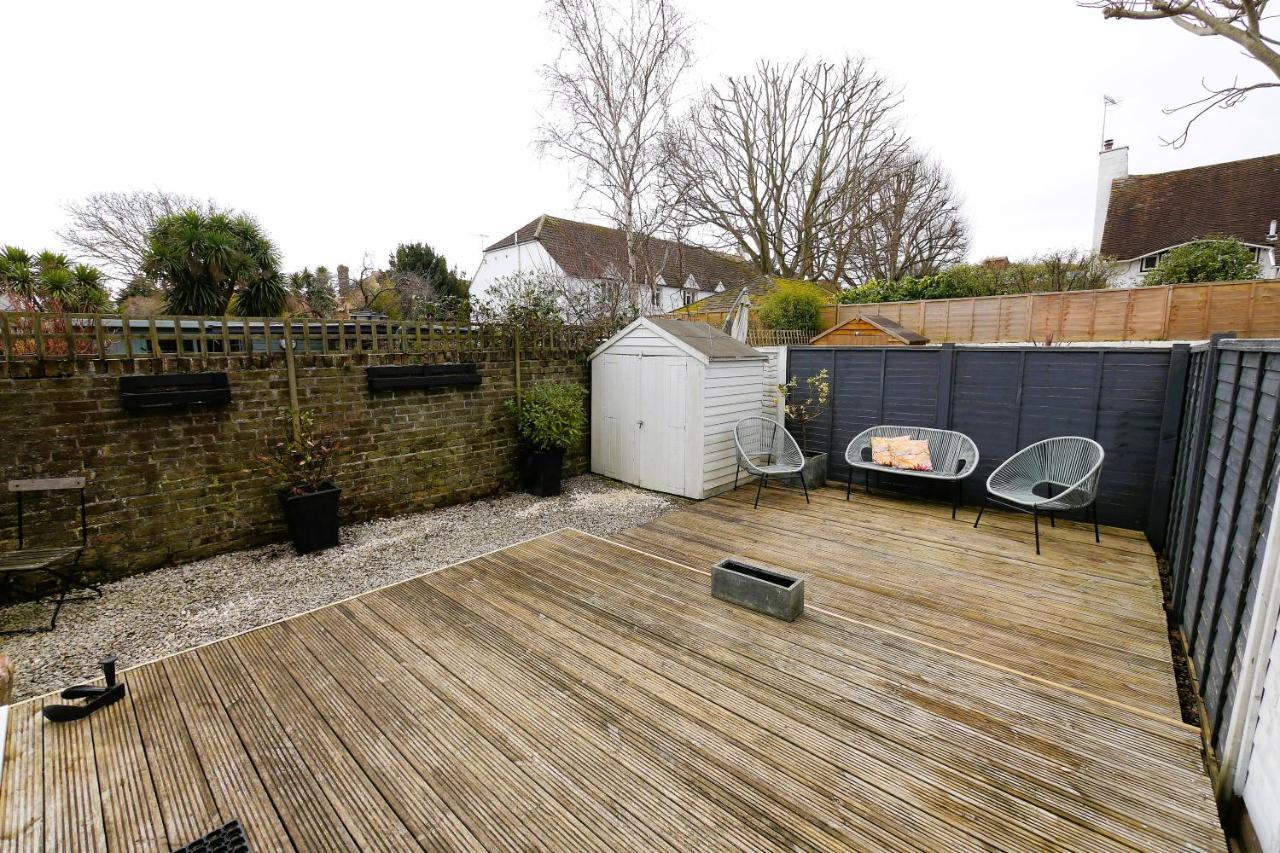 Quirky Spacious Ground Floor Victorian Garden Flat