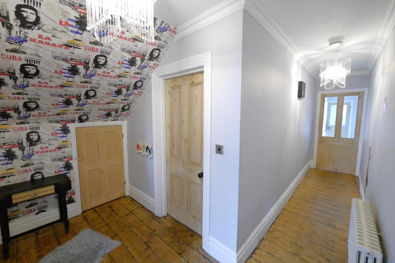 Quirky Spacious Ground Floor Victorian Garden Flat Apartment *